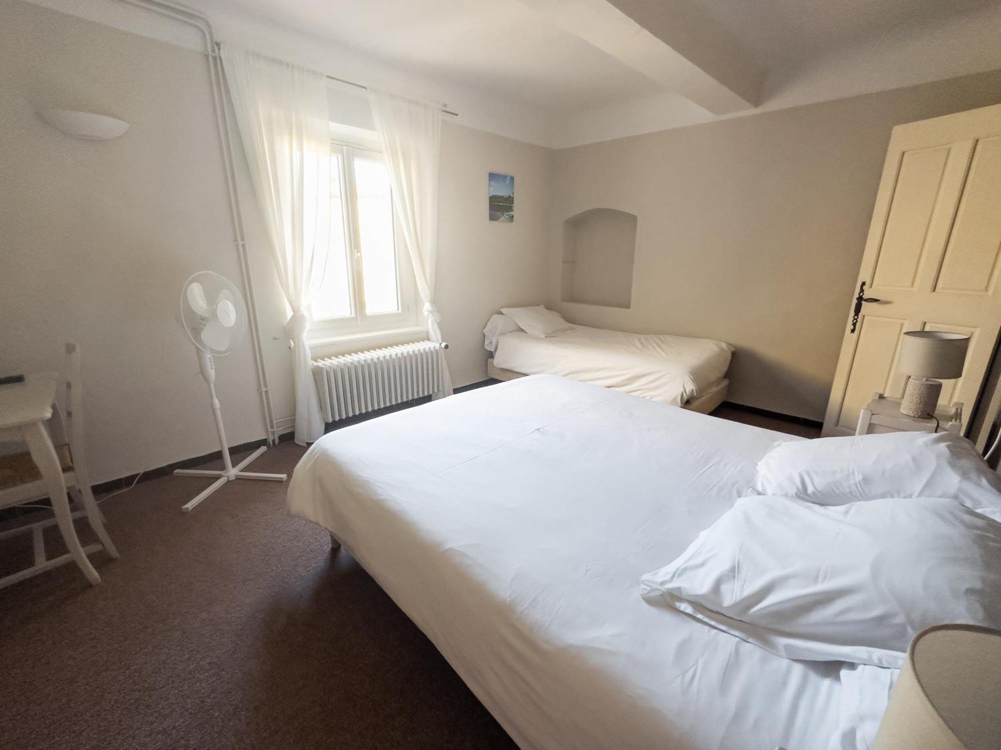 Auberge De La Tour Aups Luaran gambar